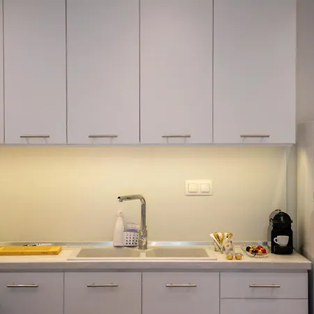 Central Suites Thessaloniki Apartment